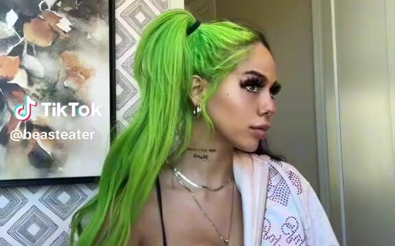 BeastEater Onlyfans Showing Off Her Huge Breasts